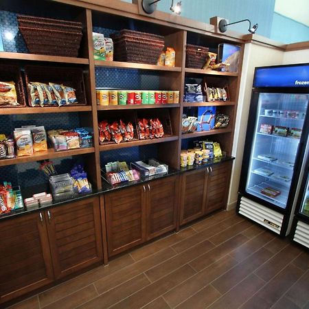 Hampton Inn Морхед Сити Екстериор снимка