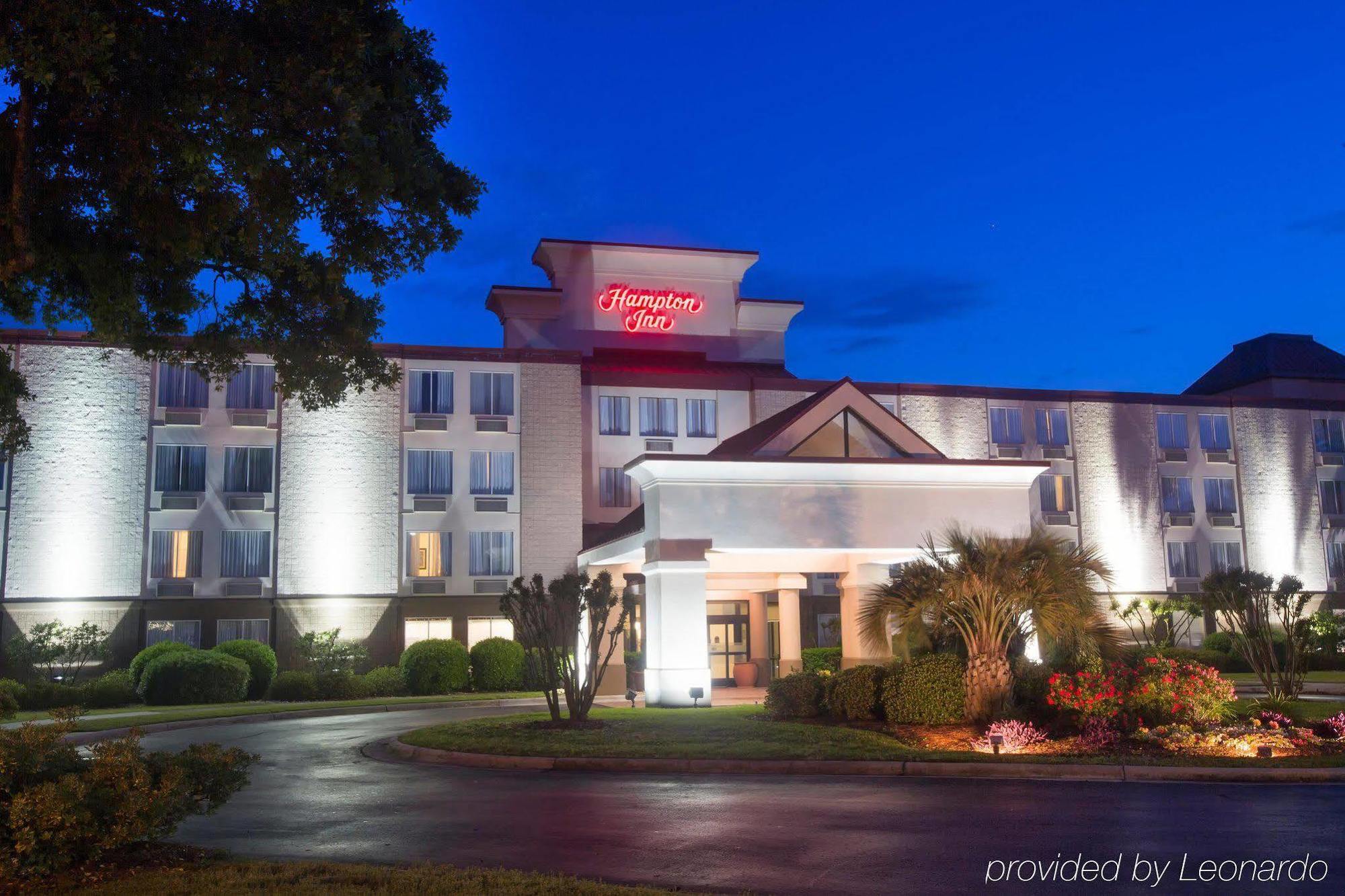Hampton Inn Морхед Сити Екстериор снимка
