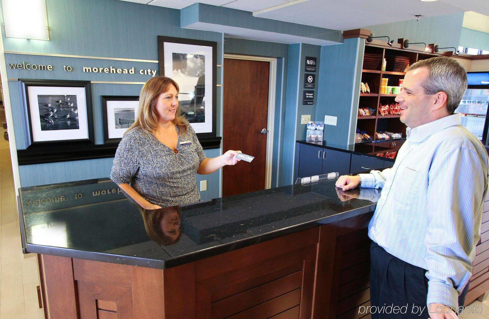 Hampton Inn Морхед Сити Екстериор снимка