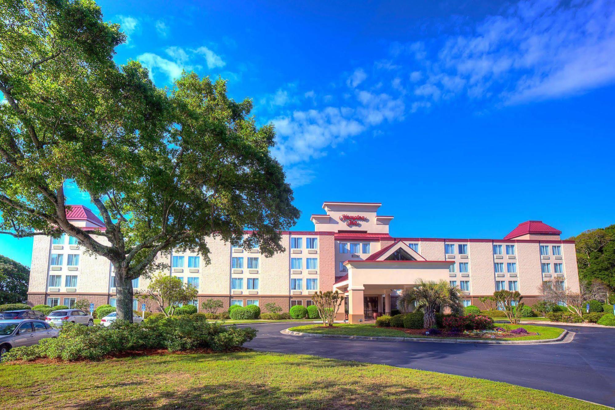 Hampton Inn Морхед Сити Екстериор снимка